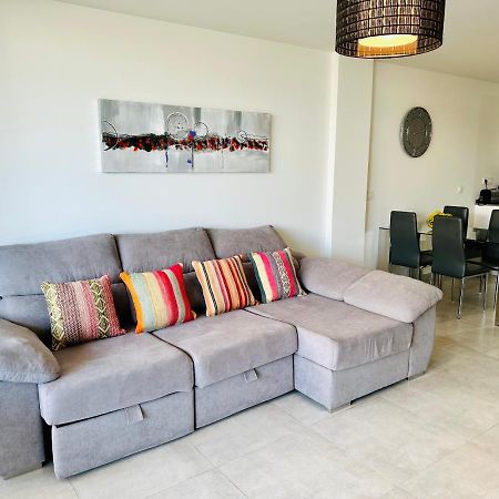 2-Bedroom-Apartment With A Terrace, Pool, Gym مالقة المظهر الخارجي الصورة