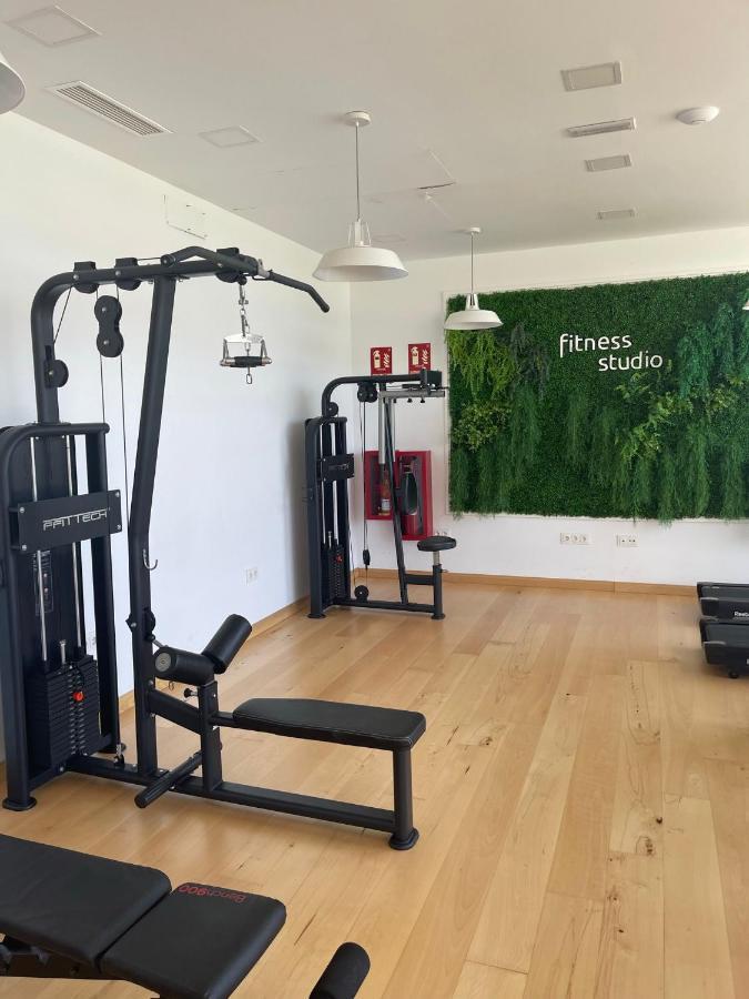 2-Bedroom-Apartment With A Terrace, Pool, Gym مالقة المظهر الخارجي الصورة